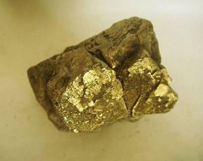 你的旧手机可能比黄金还值钱,千万别拿到二手市场去卖掉了!